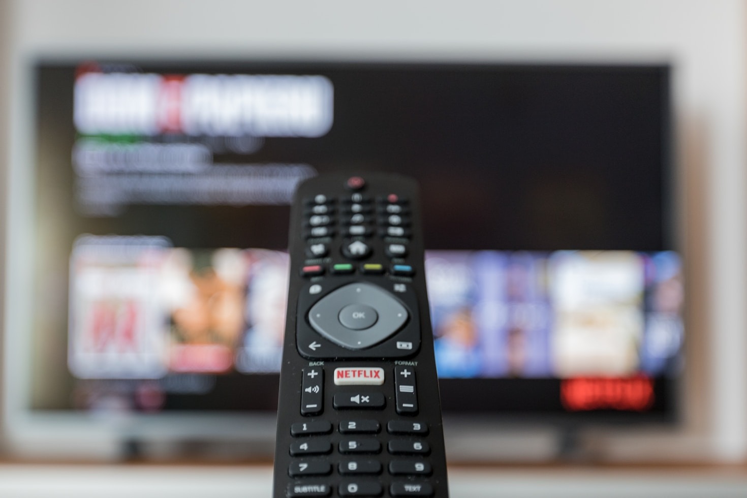 5 Reasons IPTV is Revolutionizing UK Entertainment